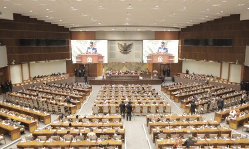 Anggota Dewan image source: https://www.menpan.go.id/site/berita-foto/rapat-paripurna-dpr-ri