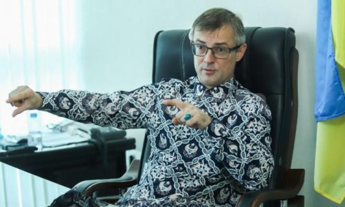 Vasyl Hamianin image source: https://rm.id/baca-berita/nasional/154003/eksklusif-dengan-dubes-ukraina-untuk-indonesia-vasyl-hamianin-kunjungan-jokowi-ke-kiev-bersejarah-stop-perang-dunia-perlu-plan-b-dan-c