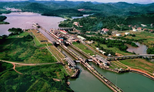 image source: https://www.britannica.com/topic/Panama-Canal