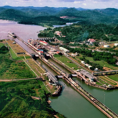 image source: https://www.britannica.com/topic/Panama-Canal