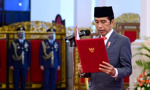 Image: @BNN. https://www.google.com/url?sa=i&url=https%3A%2F%2Fbnn.go.id%2Fpresiden-jokowi-lantik-kepala-bnn-brgm-istana-negara%2F&psig=AOvVaw3TM_XhCnYM0x3PdgBehGHd&ust=1721445163778000&source=images&cd=vfe&opi=89978449&ved=0CA8QjRxqFwoTCKDOv42RsocDFQAAAAAdAAAAABAQ